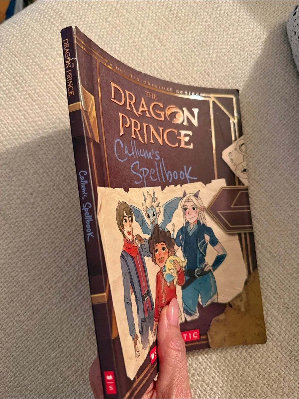 The dragon Prince Callum’s Spellbook Scholastic illustrated book